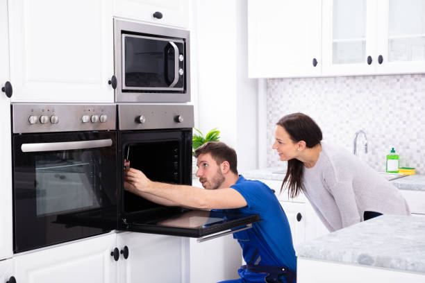 Riparazione forno con cliente a Novara - Punto Riparazioni